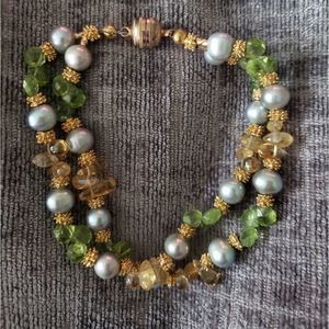 Beautiful Gold Tone Pearls Quartz Bracelet